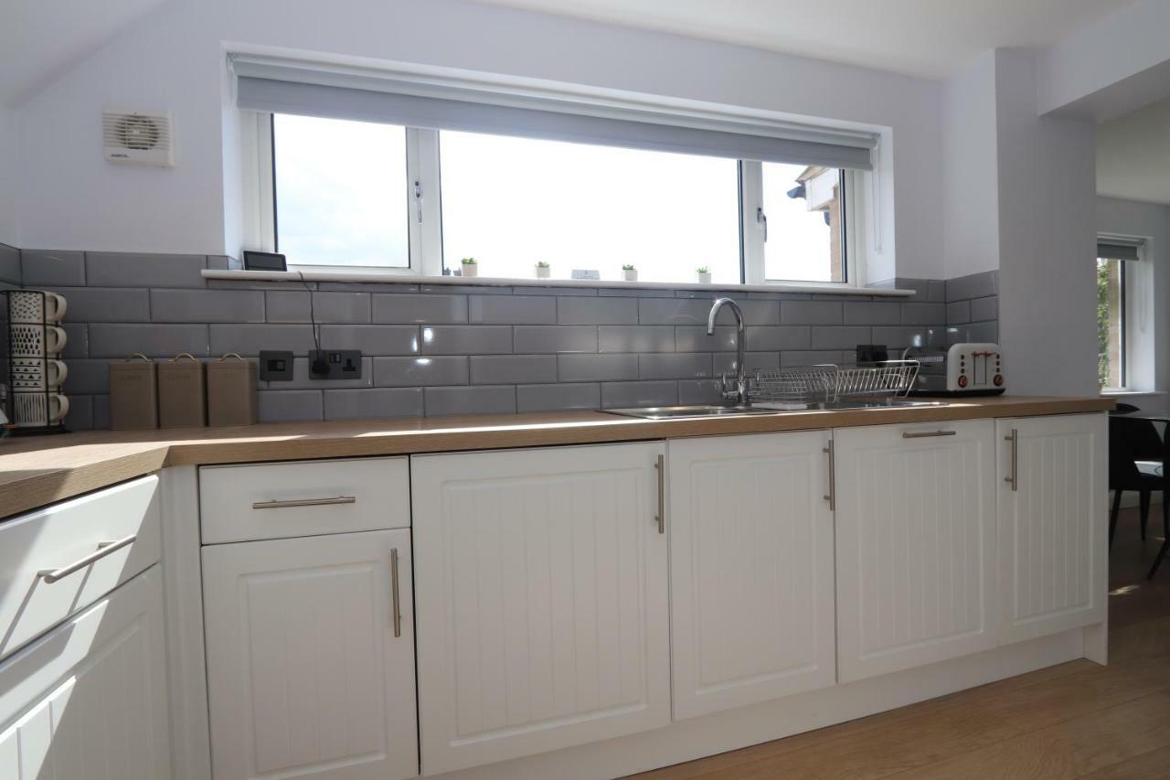 Dunfermline - Luxury 3 Bedroom 2 Bathroom Detached House With Garden Bagian luar foto